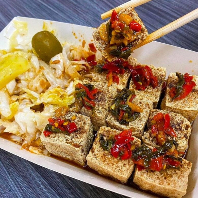 Món ăn ai cũng phải bịt mũi vì quá nặng mùi lại là đặc sản ở nước ngoài muốn ăn phải xếp hàng dài chờ mua - 1