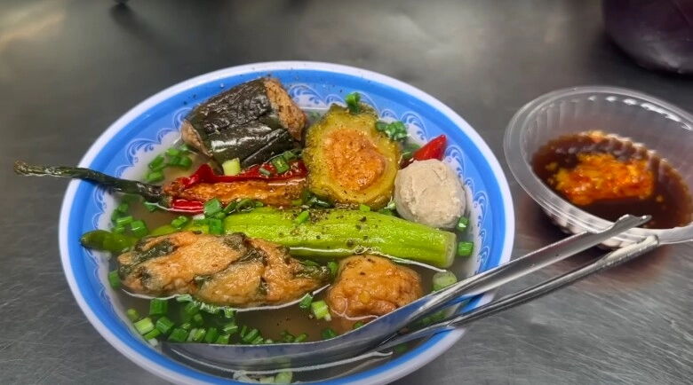 Món ăn chỉ hơn 1 đô khiến khách tây mê mẩn tự nhận kiếp trước mình là người việt nam - 5