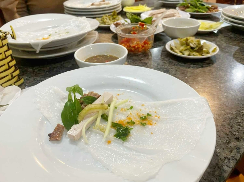 Món ăn tốn đĩa nhất việt nam có gì hấp dẫn hương vị ngon đến thế nào mà khách vừa ăn vừa đếm đĩa - 3