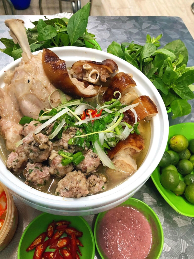 Món bún lạ nam định chỉ người sành ăn mới biết nhìn qua tưởng giả cầy độc đáo từ sợi bún đến phần topping ăn kèm - 1