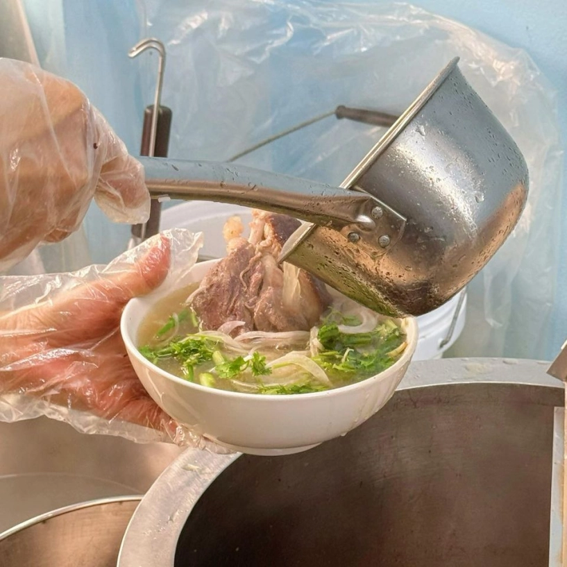 Món bún lạ nam định chỉ người sành ăn mới biết nhìn qua tưởng giả cầy độc đáo từ sợi bún đến phần topping ăn kèm - 3