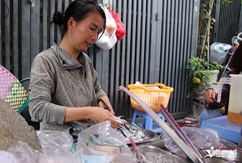 Món chè được bán 2 ngày trong tháng nổi tiếng vì có tên gọi bốc mùi ở tphcm - 5