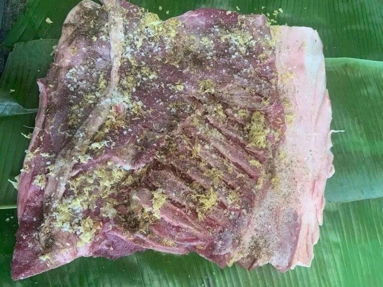 Món giò giải ngấy độc lạ chỉ có ở thái bình làm từ thịt lợn nguyên tảng phải đặt trước hàng tuần mới có - 2