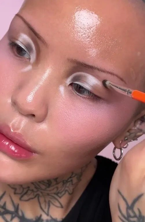 Moo deng makeup xu hướng trang điểm giống chú hà mã đang viral từ âu sang á báo hiệu hot trend năm nay - 5