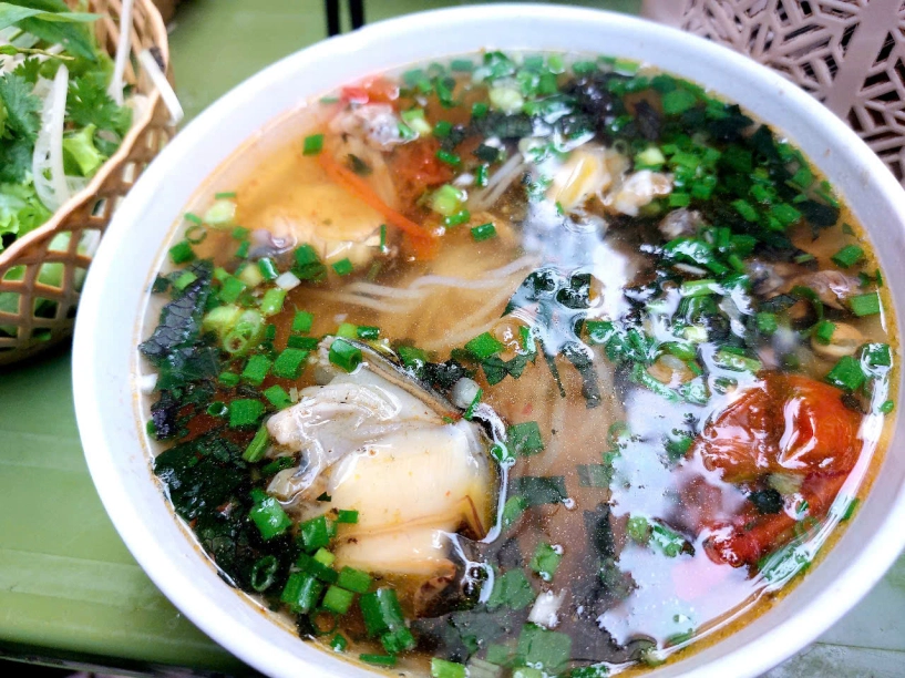 Mùa đông đi ăn bún ốc nổi tiếng ở phố nguyễn siêu - 4