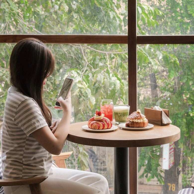 Mùa thu rồi đi ăn bánh uống trà thôi điểm danh 5 tiệm trà bánh hot nhất hà nội hiện nay lúc nào cũng đông kín khách - 3