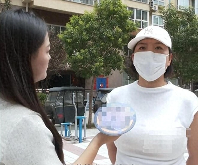 Mừng rỡ vì yêu được đại gia người phụ nữ điếng người khi gặp con trai riêng của anh - 1