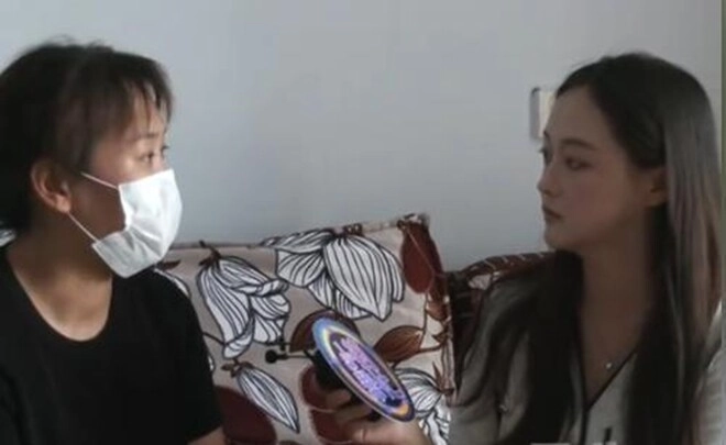 Mừng rỡ vì yêu được đại gia người phụ nữ điếng người khi gặp con trai riêng của anh - 2