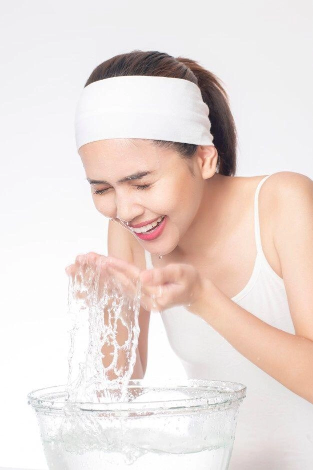 Muốn da căng bóng phải chú ý làm sạch da đúng cách có 7 lưu ý rửa mặt không phải ai cũng biết - 2