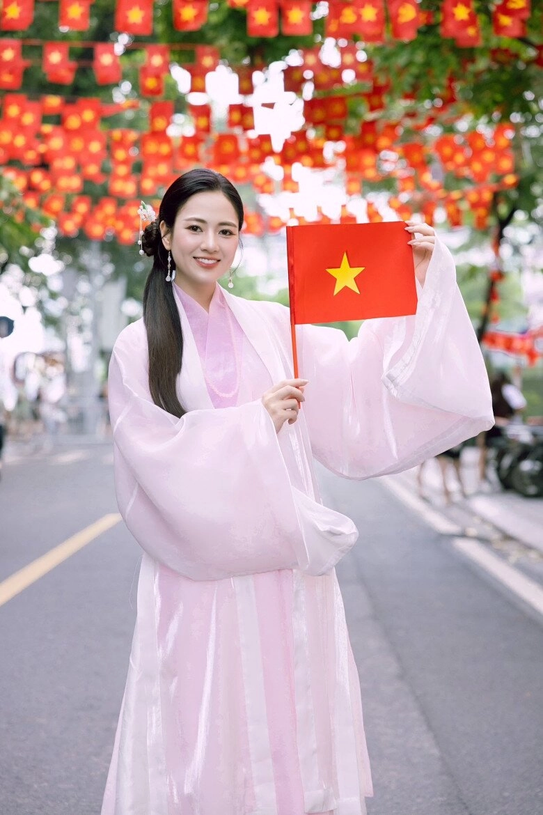 Mỹ nhân 29 tuổi được khen xinh nhất nhì a80 ngày thường ăn mặc nền nã chuộng style thanh lịch chuẩn quý cô hà thành - 3