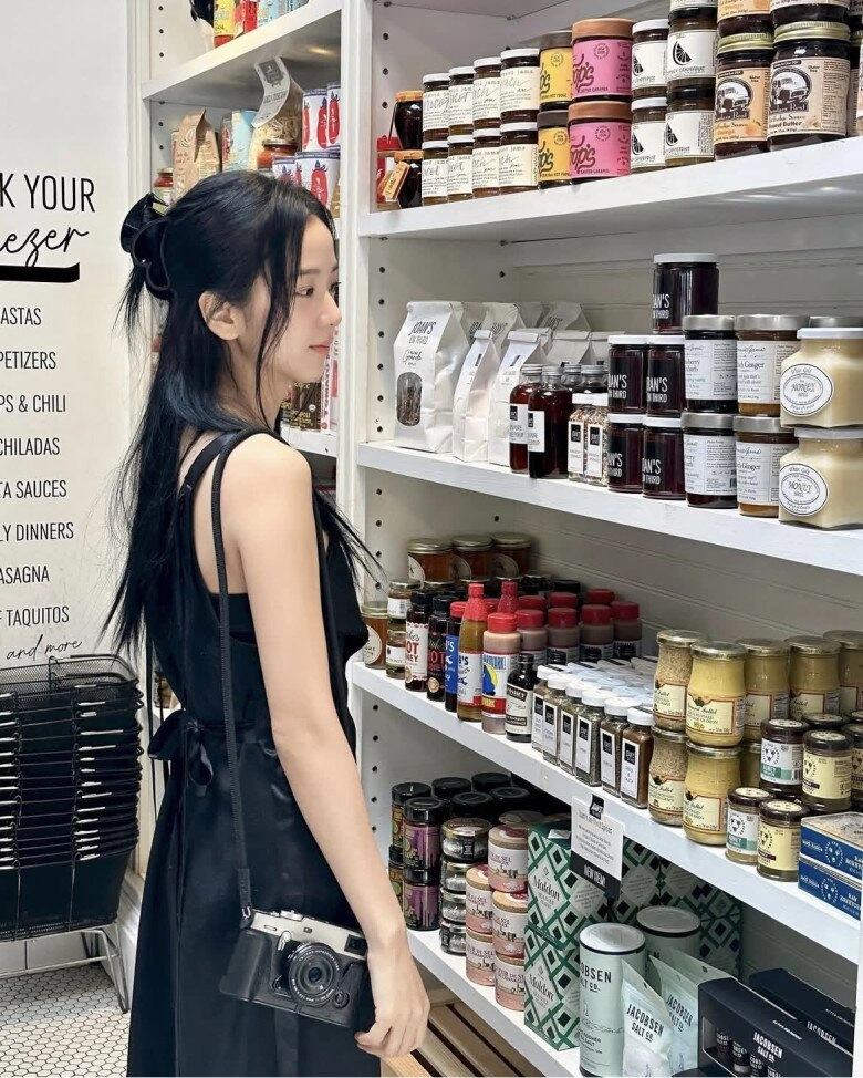 Mỹ nhân đẹp nhất thế giới 2023 có làn da nhẵn thín như em bé chăm sóc sắc đẹp với công thức 2-3 - 4