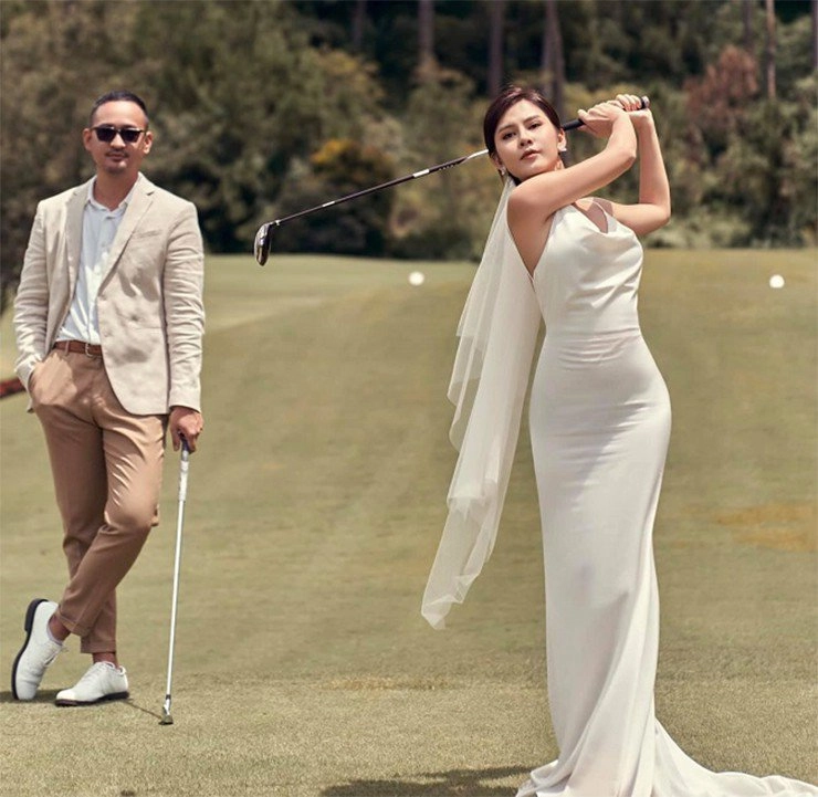 Mỹ nhân đi nhầm sân golf được chồng như ý giờ đẹp mòn con mắt ông xã tự khắc làm ngay điều này - 3
