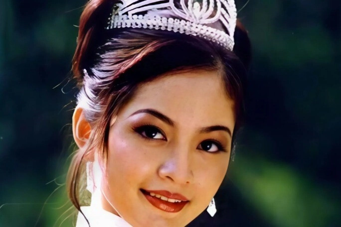 Mỹ nhân duy nhất đăng quang hoa hậu việt nam tận 2 lần lấy chồng giáo sư là học trò của bố đời tư bí ẩn sau cú sốc lớn từ gia đình - 3