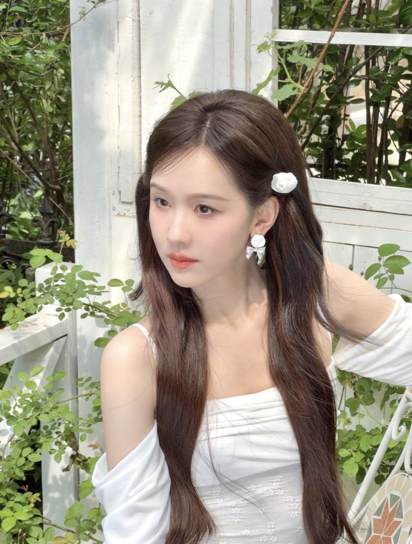 Mỹ nhân sở hữu tài sản chưa ai có được là ác nữ đẹp nhất showbiz u35 vẫn như gái 18 nhờ chăm làm hai điều mà ai cũng nên học theo - 4