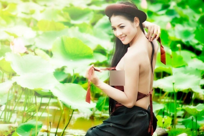 Mỹ nhân sóc trăng bị chỉ trích vì bộ ảnh nude để thiền sau đăng quang hoa hậu cuộc sống hiện tại ra sao - 1