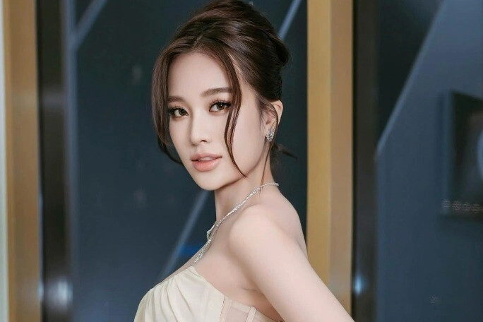 Mỹ nhân tày vừa đăng quang đã dính đủ thị phi lặng lẽ thi quốc tế lại giật giải giờ sống giàu có viên mãn bên chồng phó giám đốc - 2