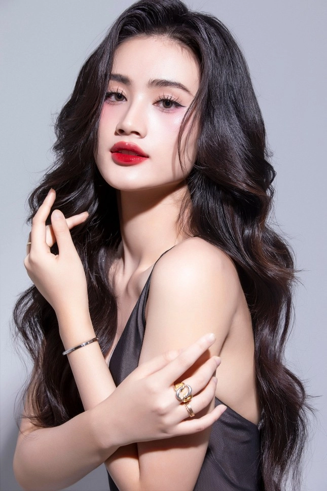 Nàng hậu đình đám nào được khen ngợi hết lời nhờ biến hình với tóc ngắn - 1