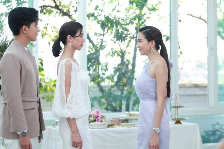 Ngày con tôi đầy tháng em dâu đưa ra 2 tờ giấy tôi tròn mắt khi đọc dòng chữ trên đó - 2
