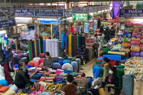 Ngay gần hà nội có khu chợ chuyên bán 1 mặt hàng là thiên đường của các tín đồ thời trang - 4