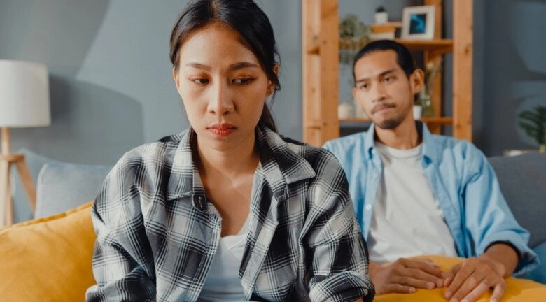 Nghe người lạ kể lý do vợ tôi phải nằm trong phòng cấp cứu ngày xuất viện tôi trả cô ấy về nhà ngoại - 2