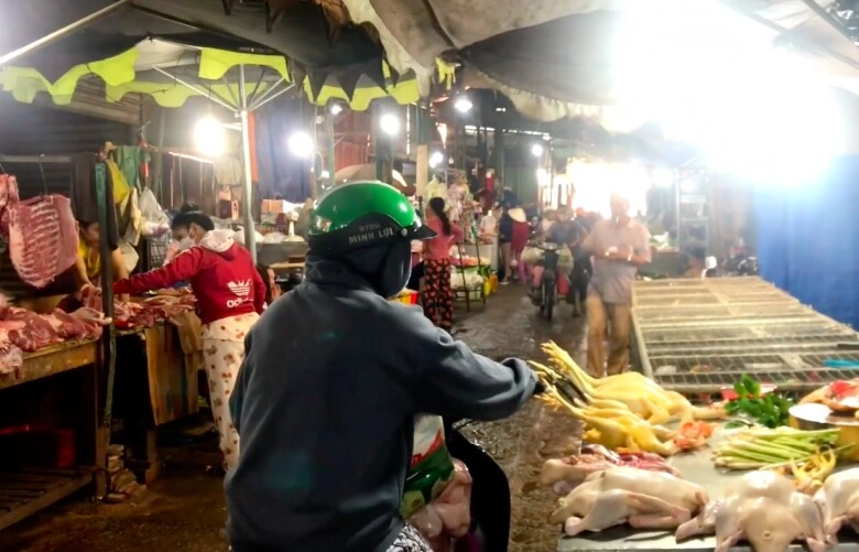 Ngôi chợ lớn nhất tỉnh bình phước lúc nào cũng sầm uất nhờ vị trí đặc biệt - 2