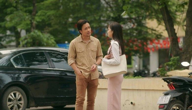 Người đẹp được khen xinh nhất nhì khối vỉa hè xem diễu hành lấy chồng cao 184m được bố mẹ yêu chiều - 11