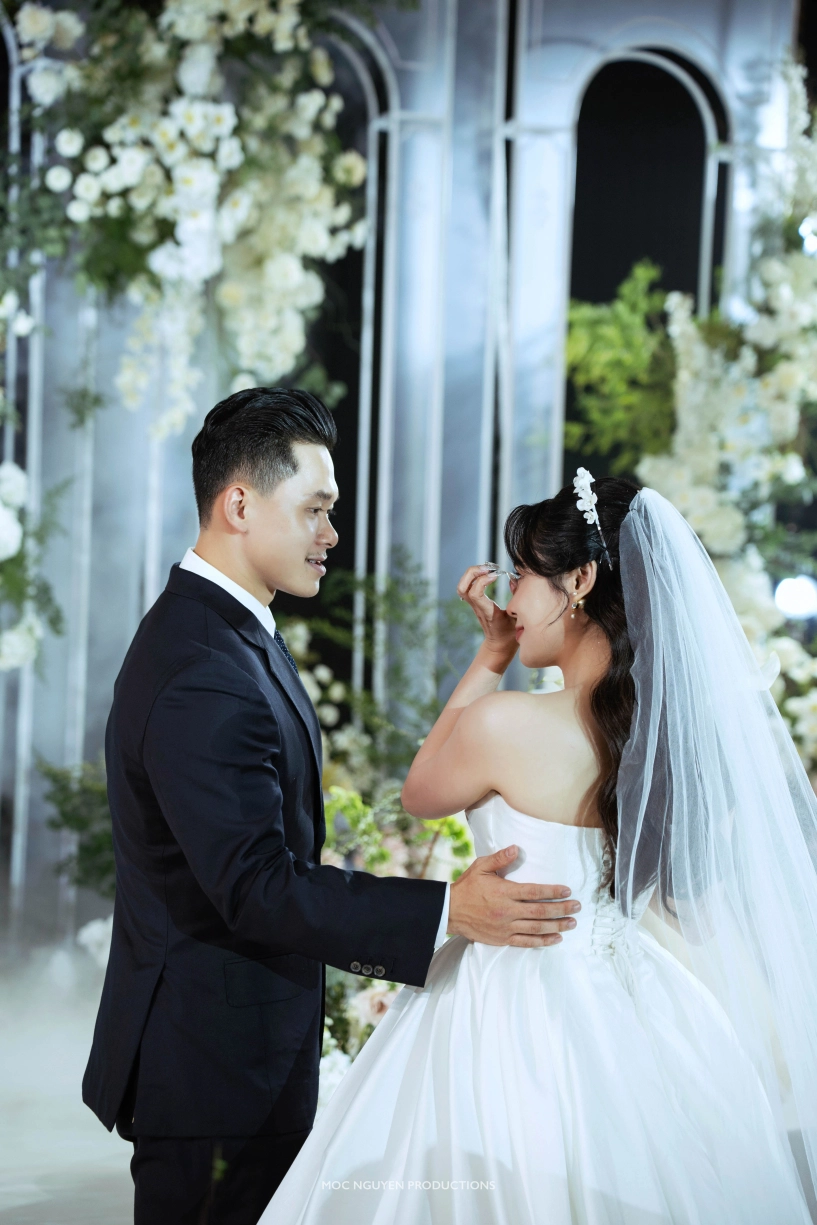 Người mẹ đã mất có mặt trong đám cưới 1000 khách mời của thái trinh chàng rể hào môn được bố vợ chấm vì hiền lành - 11