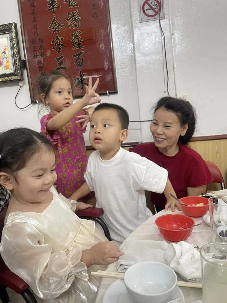 Người phụ nữ suýt đánh đổi mạng sống để sinh hồ ngọc hà 20 năm cùng con vượt qua bao thị phi showbiz - 8