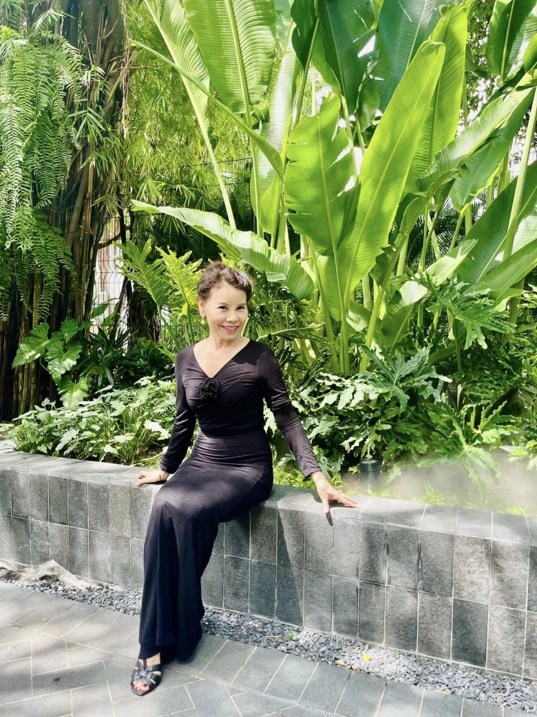 Người phụ nữ suýt đánh đổi mạng sống để sinh hồ ngọc hà 20 năm cùng con vượt qua bao thị phi showbiz - 12