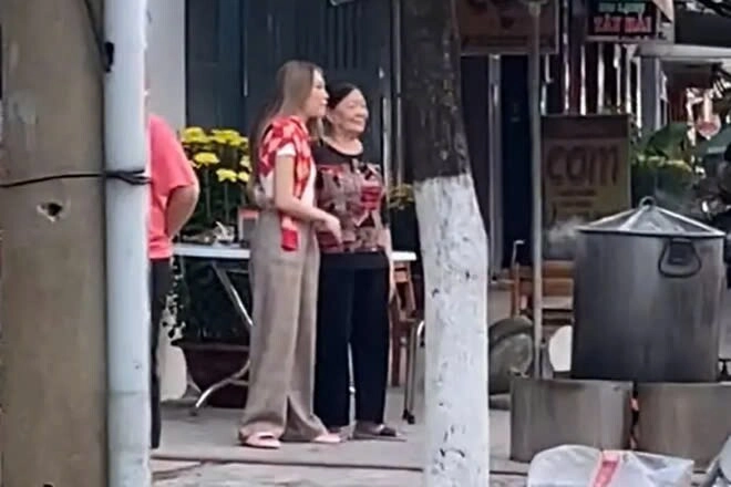 Nhà ở quê của 3 người đẹp gốc đà nẵng thanh thủy treo giấy khen khắp tường mỹ tâm thích nấu bánh tét ngay cửa - 19