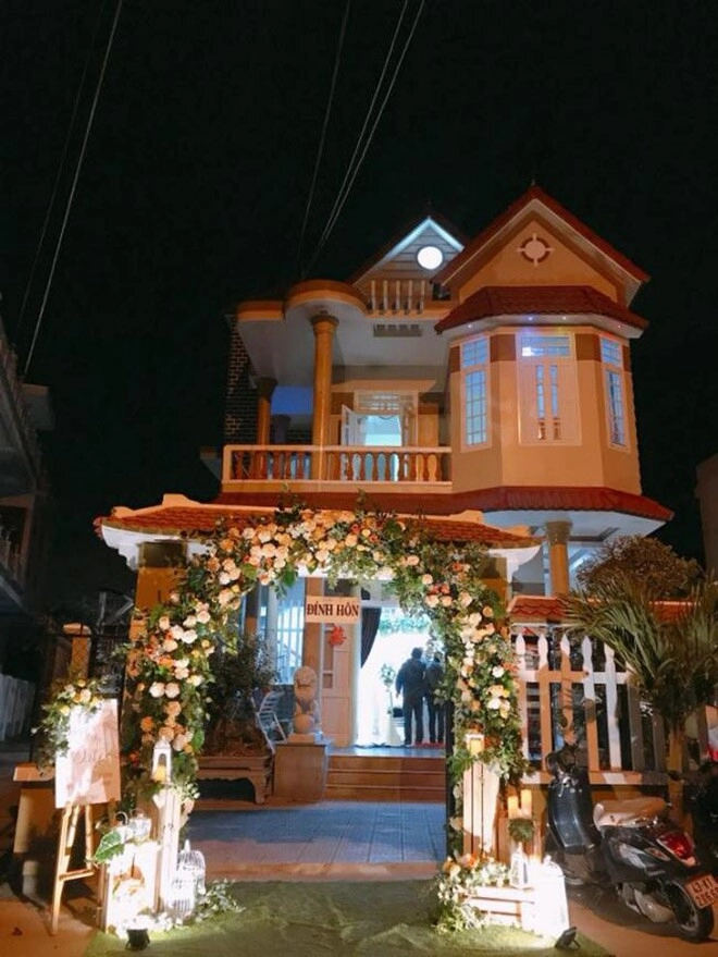 Nhà ở quê của 3 người đẹp gốc đà nẵng thanh thủy treo giấy khen khắp tường mỹ tâm thích nấu bánh tét ngay cửa - 23