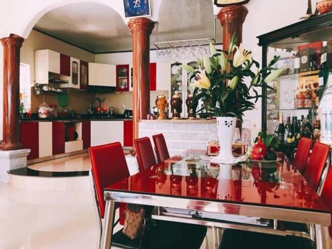 Nhà ở quê của 3 người đẹp gốc đà nẵng thanh thủy treo giấy khen khắp tường mỹ tâm thích nấu bánh tét ngay cửa - 27