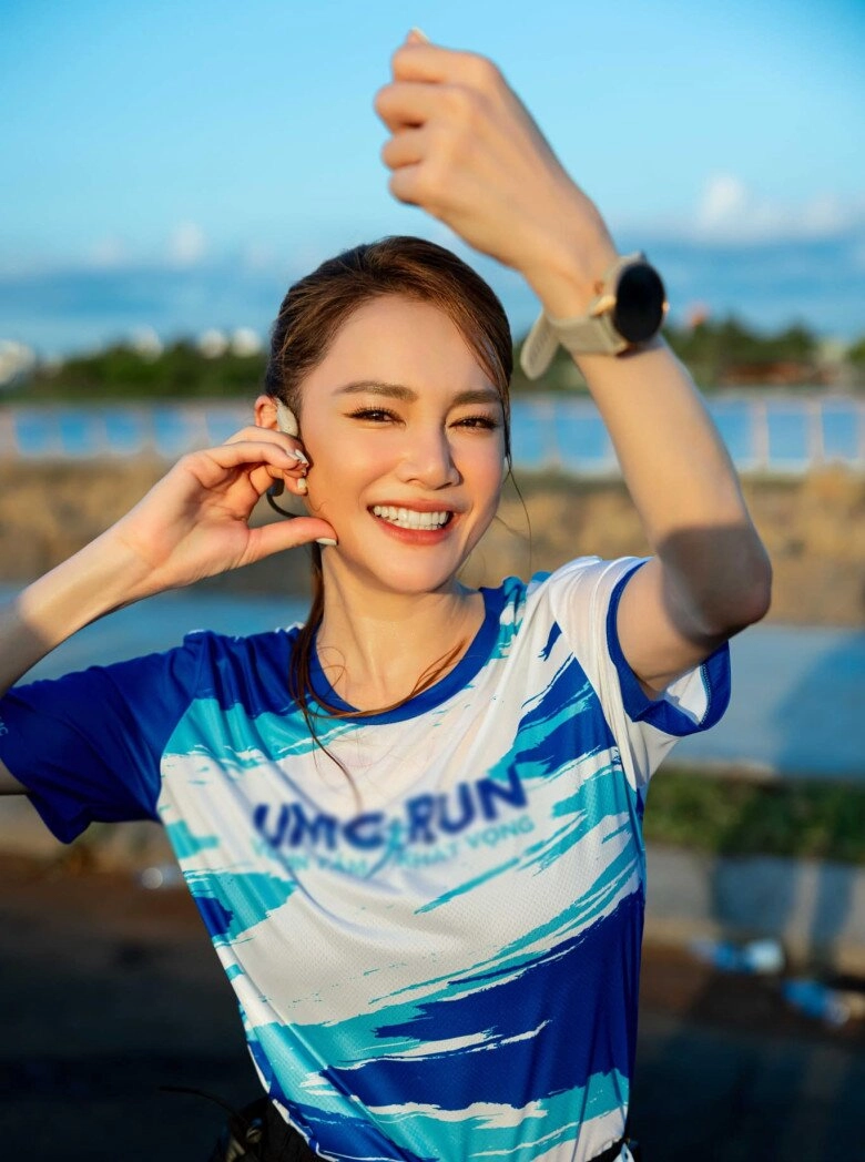 Nhã phương 3 năm không ăn cơm giờ lại khẳng khiu như cò hương dân tình thấy lo nhiều hơn là khen đẹp - 8