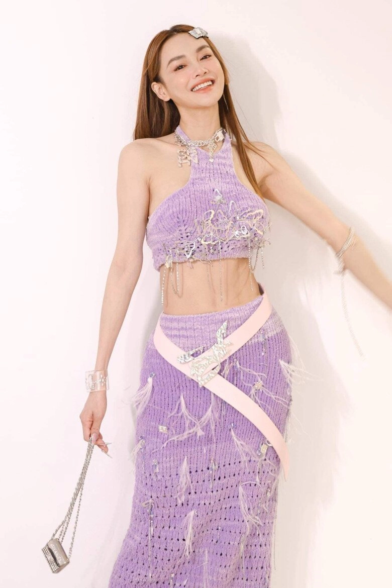 Nhã phương nhịn cơm 3 năm để giữ dáng nay bất chấp ăn sầu riêng bị bỏ dở để có tiền làm từ thiện - 11