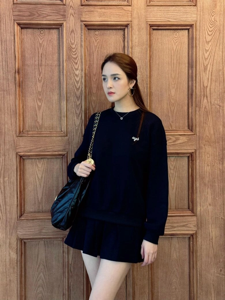 Nhan sắc cô bạn đi ăn đồ dát vàng cùng hoa hậu đỗ mỹ linh gia thế và vẻ đẹp không kém cạnh ai - 9
