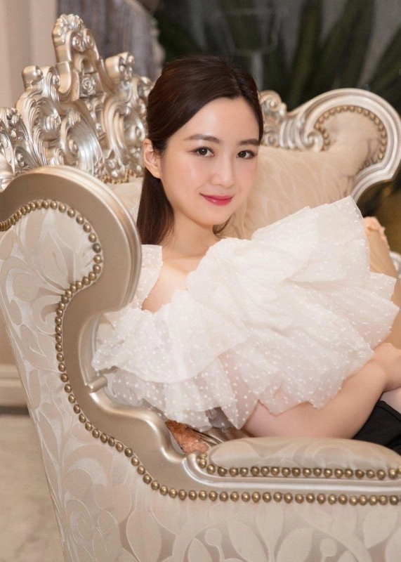 Nhan sắc con gái kín tiếng của đệ nhất hoa hậu - 3