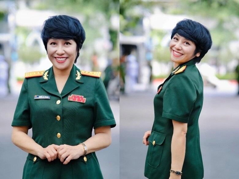 Nhan sắc đời thường trẻ trung của nữ tướng sân cỏ mang hàm đại tá làm tổng đạo diễn khối nghi trượng a80 - 4