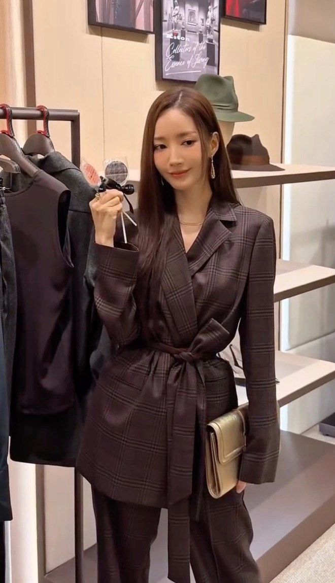 Nhan sắc đóng băng của park min young diện mạo làm say lòng người - 1