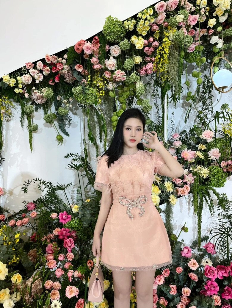 Nhan sắc em gái ruột của phú bà huyền baby giàu có và xinh đẹp không kém chị gái nổi tiếng - 5