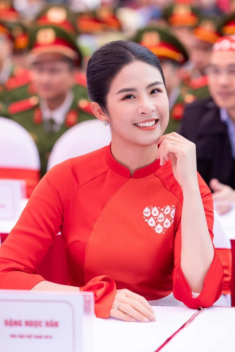 Nhan sắc hai nàng hậu sinh năm 1989 đẹp nhất làng hương sắc việt có người ở ẩn nơi xứ người - 3