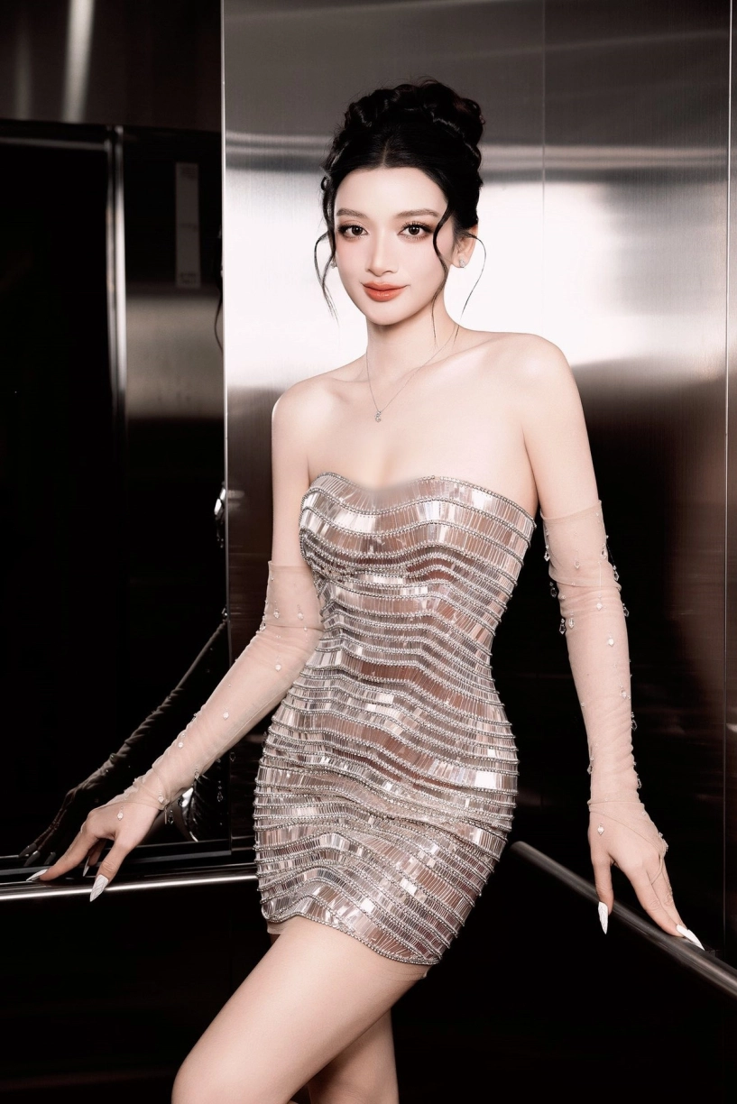 Nhan sắc top 5 người đẹp diễn áo tắm đẹp nhất miss grand vietnam 2025 - 10