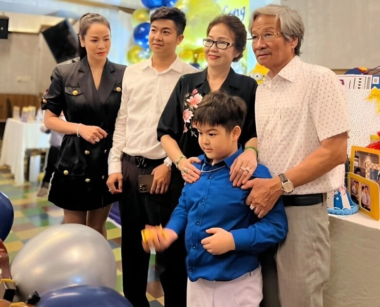 Nhật kim anh lên tiếng về việc con gái trong bụng lai tây chồng cũ bửu lộc đi từ cần thơ lên thăm mẹ bầu - 4