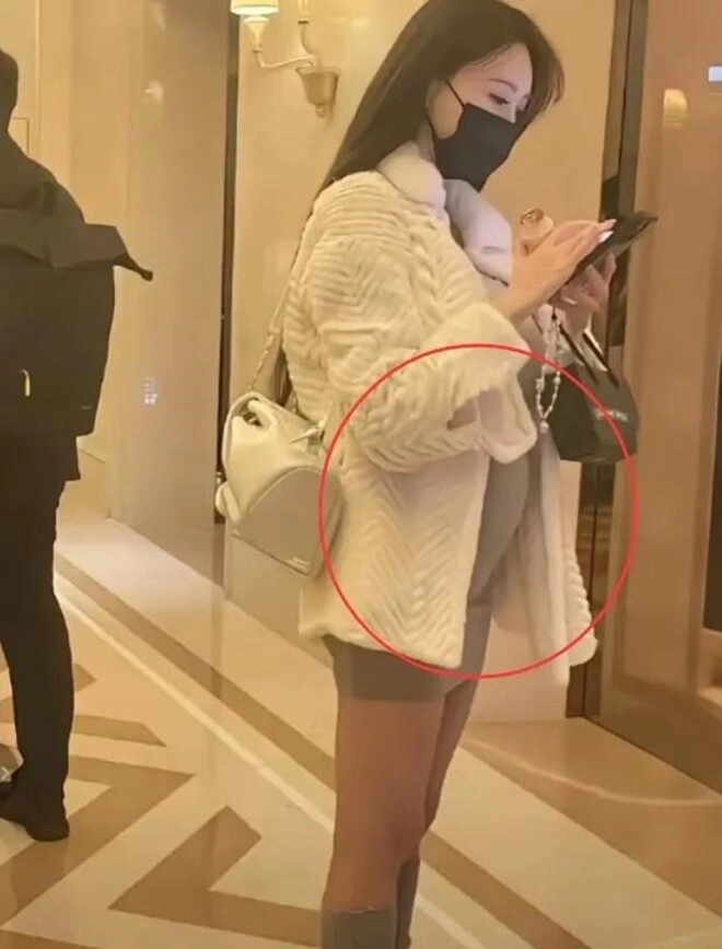 Những bà bầu nổi nhất showbiz 2024 bạn gái huỳnh hiểu minh bị nghi đòi tình phí 900 tỷ chưa sốc bằng sản phụ tuổi 62 - 4