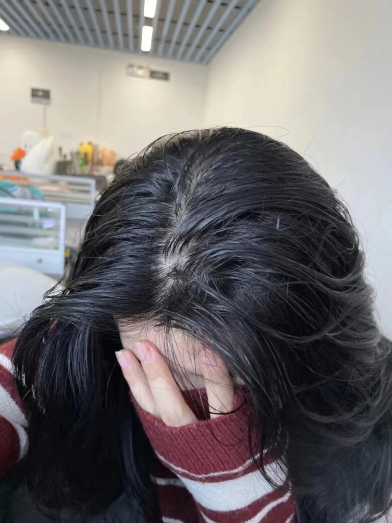 Những cô nàng da đầu dầu tóc nhanh bết để kiểu tóc nào đẹp gợi ý 4 kiểu 6 cách chăm sóc tóc đúng - 1
