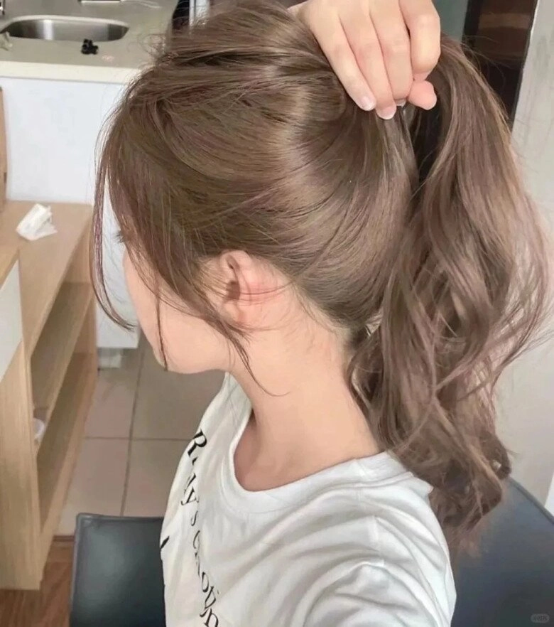 Những cô nàng da đầu dầu tóc nhanh bết để kiểu tóc nào đẹp gợi ý 4 kiểu 6 cách chăm sóc tóc đúng - 6