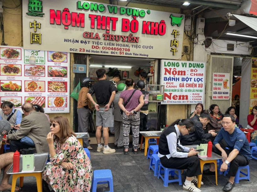 Những hàng quán bình dân quanh hàm cá mập - 5