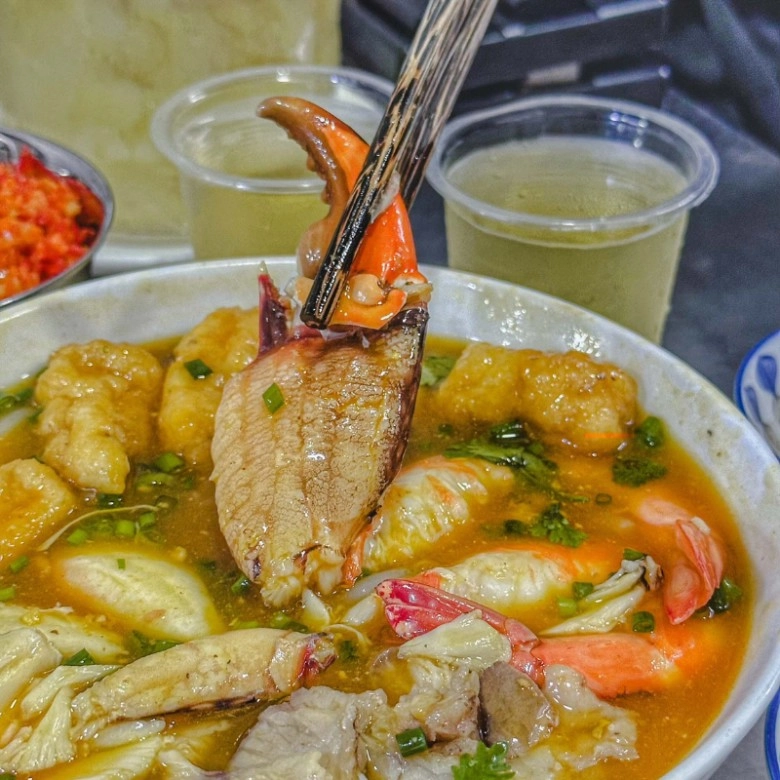 Những quán bánh canh sài gòn có giá trên trời 700000 đồngtô vẫn khen rẻ bán vỉa hè ngon như nhà hàng - 1