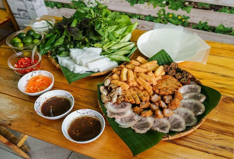Những quán bún đậu chuẩn vị hà nội dùng đậu làng mơ chính hiệu menu topping hấp dẫn khách xếp hàng cả tiếng chờ ăn - 1