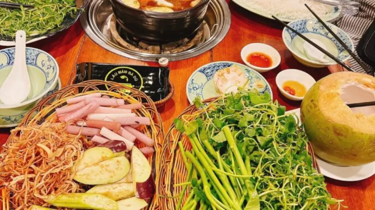 Những quán lẩu mắm ngon ở sài gòn có địa điểm 30 năm không biển hiệu chỉ bán 5 tiếng là hết hàng - 4