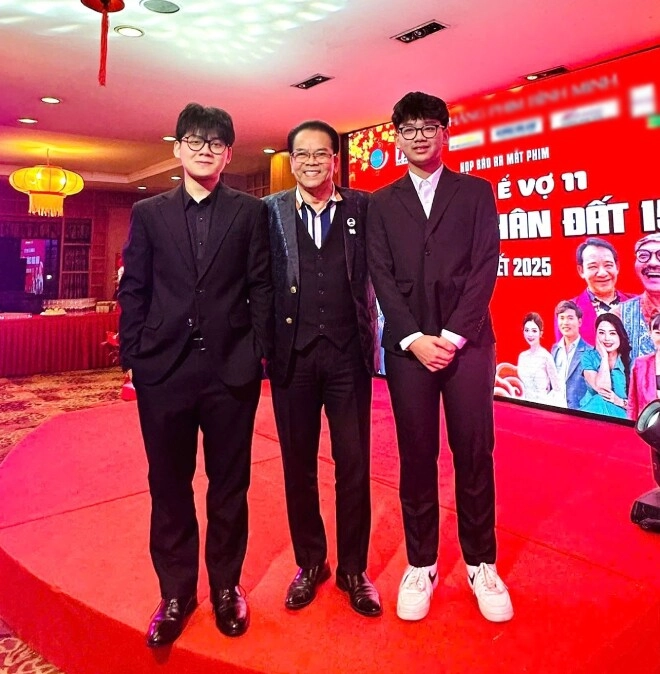 Nsnd trần nhượng đứng cạnh trông trẻ hơn con trai đại gia phong độ ngời ngời không nhìn ra là ông nội ngoài 70 - 4